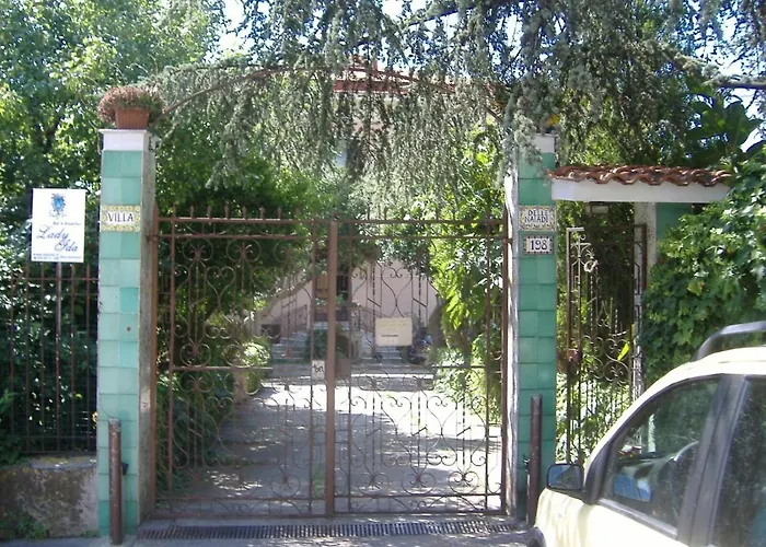 Alojamento de Acomodação e Pequeno-almoço Lady Ida Vietri